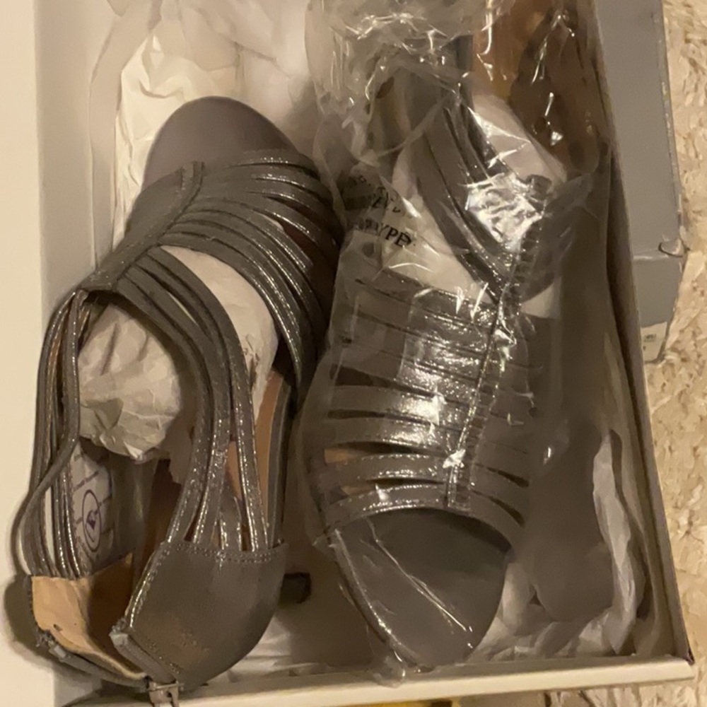 Elegant Silver Women's Sandals